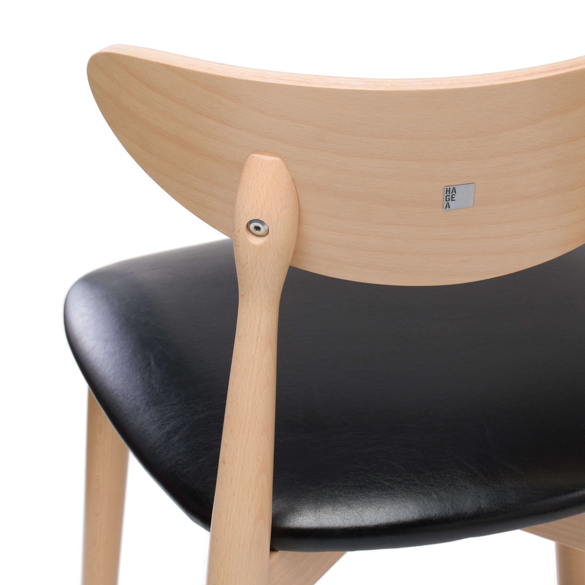 drewniane krzesła, krzesła wykonane z drewna, oparcie krzesła